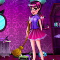 Draculaura Room Cleaning