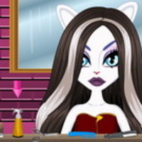 Catrine Demew Colorful Hairstyle